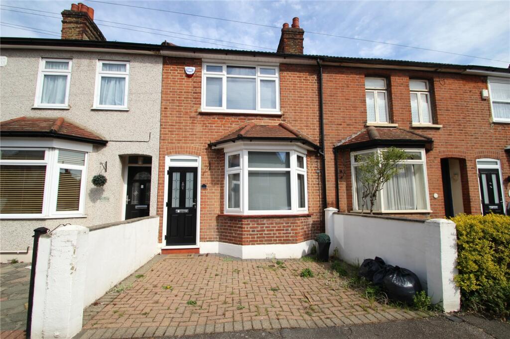3 bed Mid Terraced House for rent in Hornchurch. From Balgores - Hornchurch