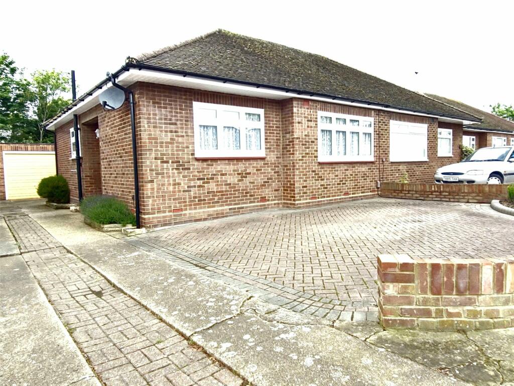 2 bed Bungalow for rent in Hornchurch. From Balgores - Hornchurch
