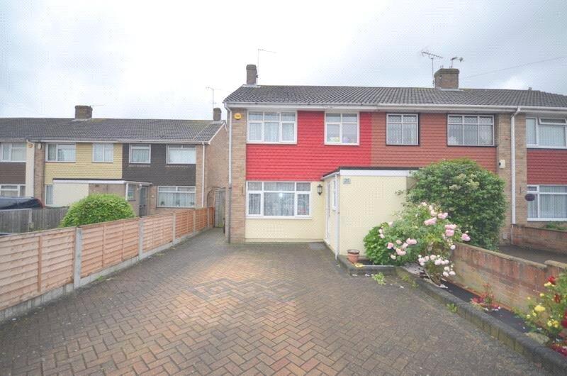 3 bed End of Terrace for rent in Rainham. From Balgores - Hornchurch Lettings