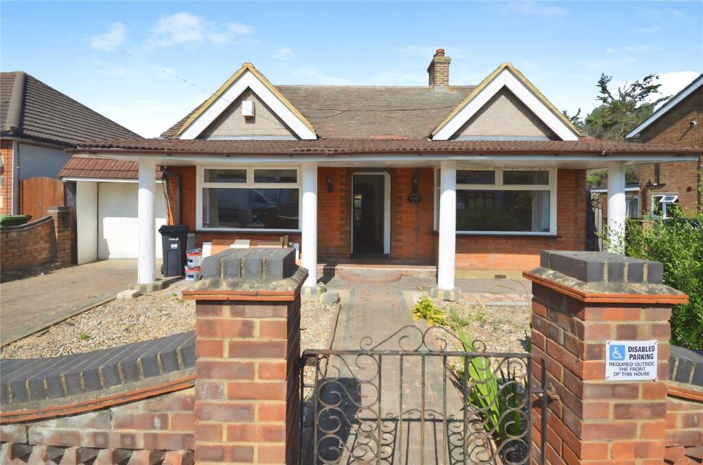 3 bed Bungalow for rent in Rainham. From Balgores - Hornchurch Lettings 3 bed Bungalow for rent in Rainham. From Balgores - Hornchurch Lettings