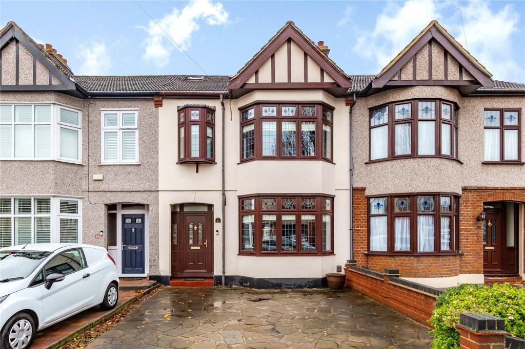 4 bed Mid Terraced House for rent in Hornchurch. From Balgores - Hornchurch Lettings 4 bed Mid Terraced House for rent in Hornchurch. From Balgores - Hornchurch Lettings