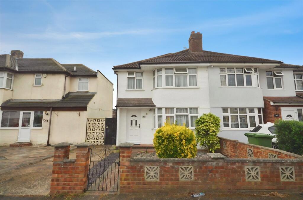 3 bed Semi Detached for rent in Hornchurch. From Balgores - Hornchurch Lettings 3 bed Semi Detached for rent in Hornchurch. From Balgores - Hornchurch Lettings