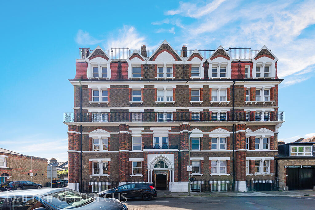 1 bed Apartment for rent in Battersea. From Barnard Marcus Lettings - Battersea Lettings