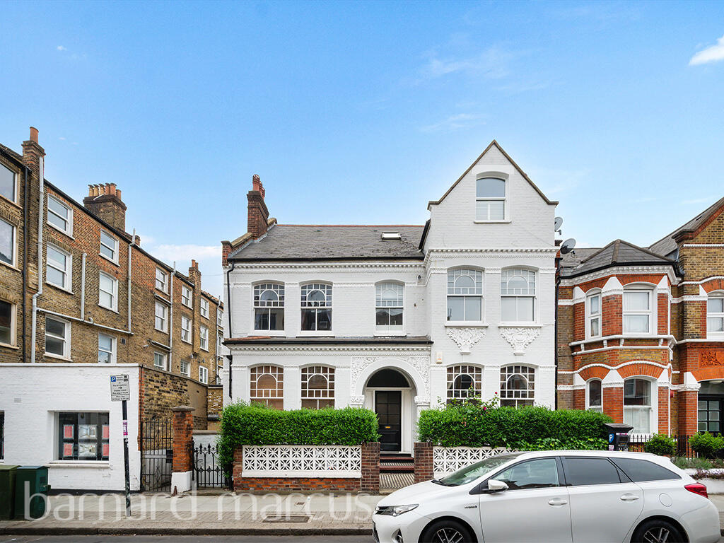 1 bed 1st Floor Flat for rent in London. From Barnard Marcus Lettings - Battersea Lettings 1 bed 1st Floor Flat for rent in London. From Barnard Marcus Lettings - Battersea Lettings