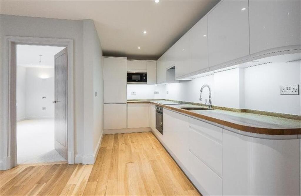 2 bed 1st Floor Flat for rent in Clapham. From Barnard Marcus Lettings - Clapham Lettings