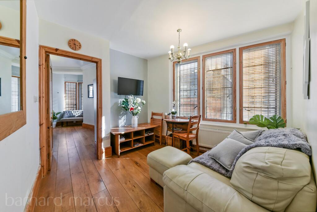 3 bed Apartment for rent in London. From Barnard Marcus - Covent Garden