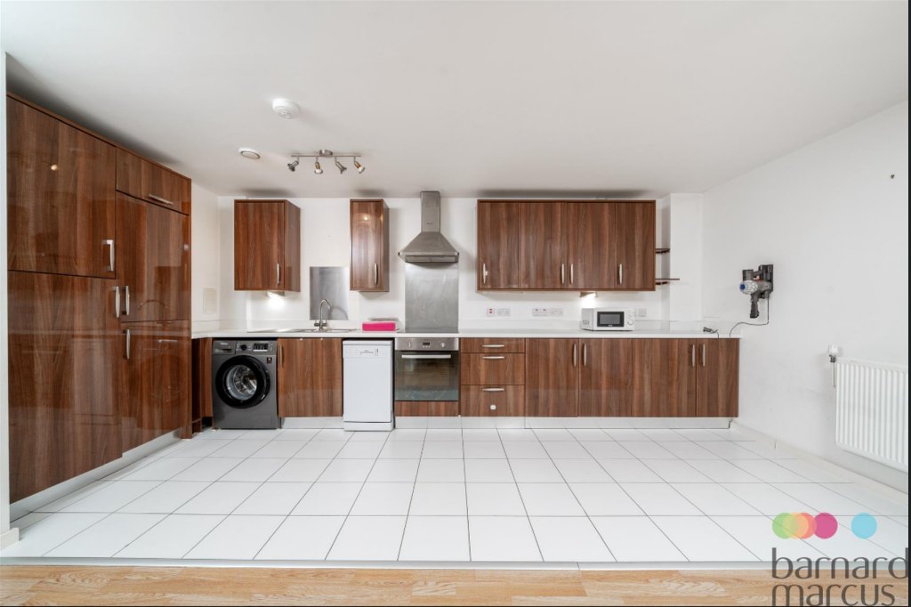 3 bed Apartment for rent in Bow. From Barnard Marcus - Covent Garden