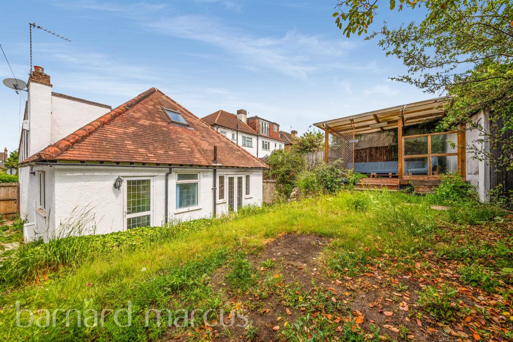 3 bed Detached bungalow for rent in Croydon. From Barnard Marcus Lettings - Croydon - Lettings