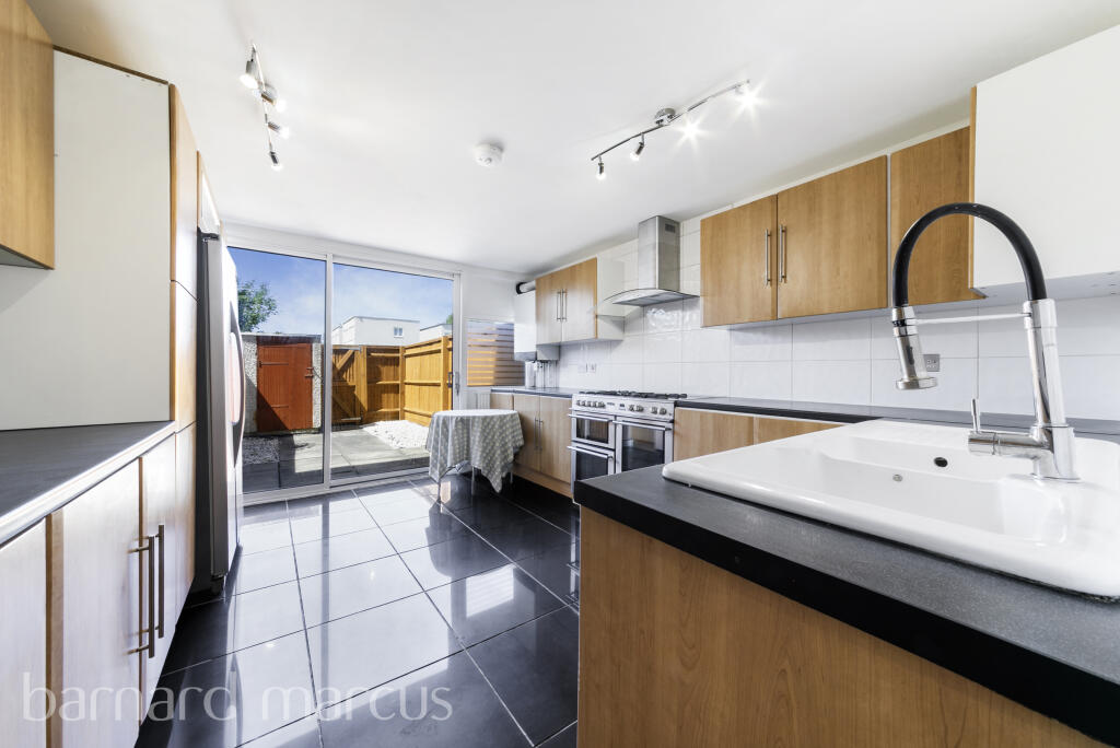 3 bed Mid Terraced House for rent in Mitcham. From Barnard Marcus Lettings - Croydon - Lettings 3 bed Mid Terraced House for rent in Mitcham. From Barnard Marcus Lettings - Croydon - Lettings
