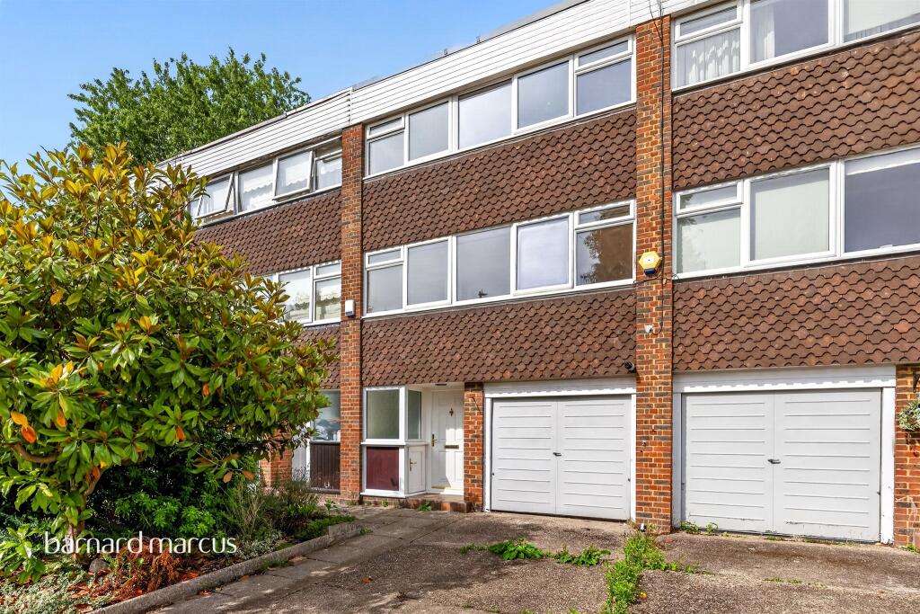 3 bed Detached for rent in Croydon. From Barnard Marcus Lettings - Croydon - Lettings 3 bed Detached for rent in Croydon. From Barnard Marcus Lettings - Croydon - Lettings
