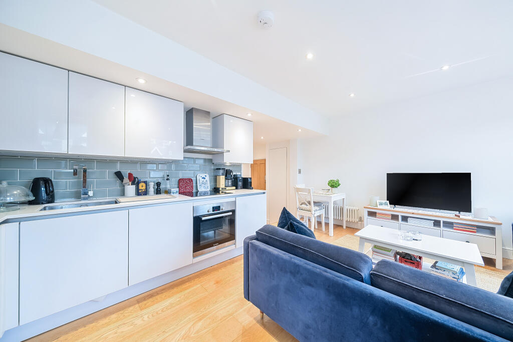 0 bed 1st Floor Flat for rent in Greenford. From Barnard Marcus Lettings - Ealing Lettings