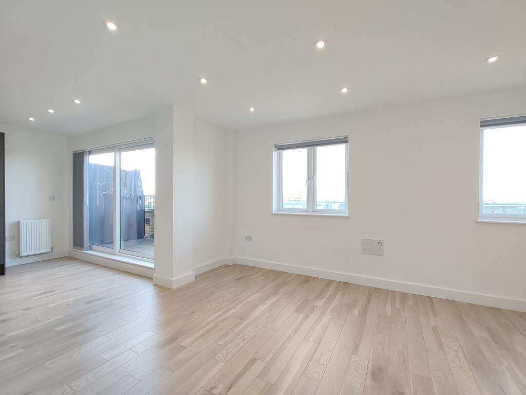 1 bed 1st Floor Flat for rent in Southall. From Barnard Marcus Lettings - Ealing Lettings