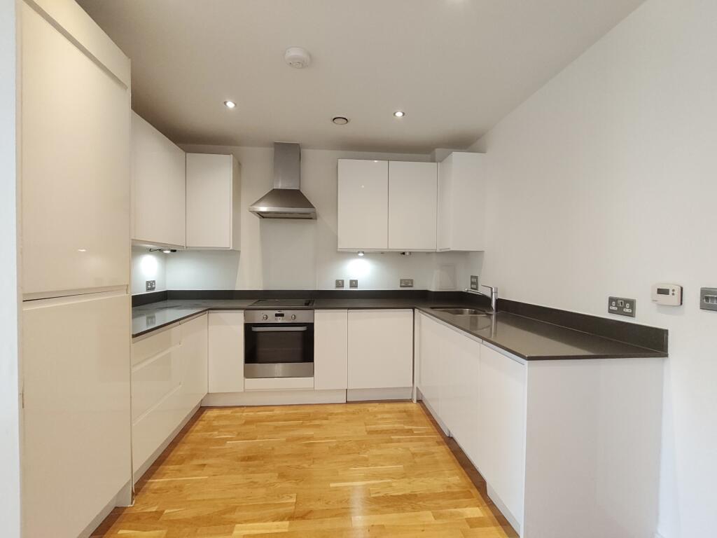 2 bed Apartment for rent in London. From Barnard Marcus Lettings - Ealing Lettings