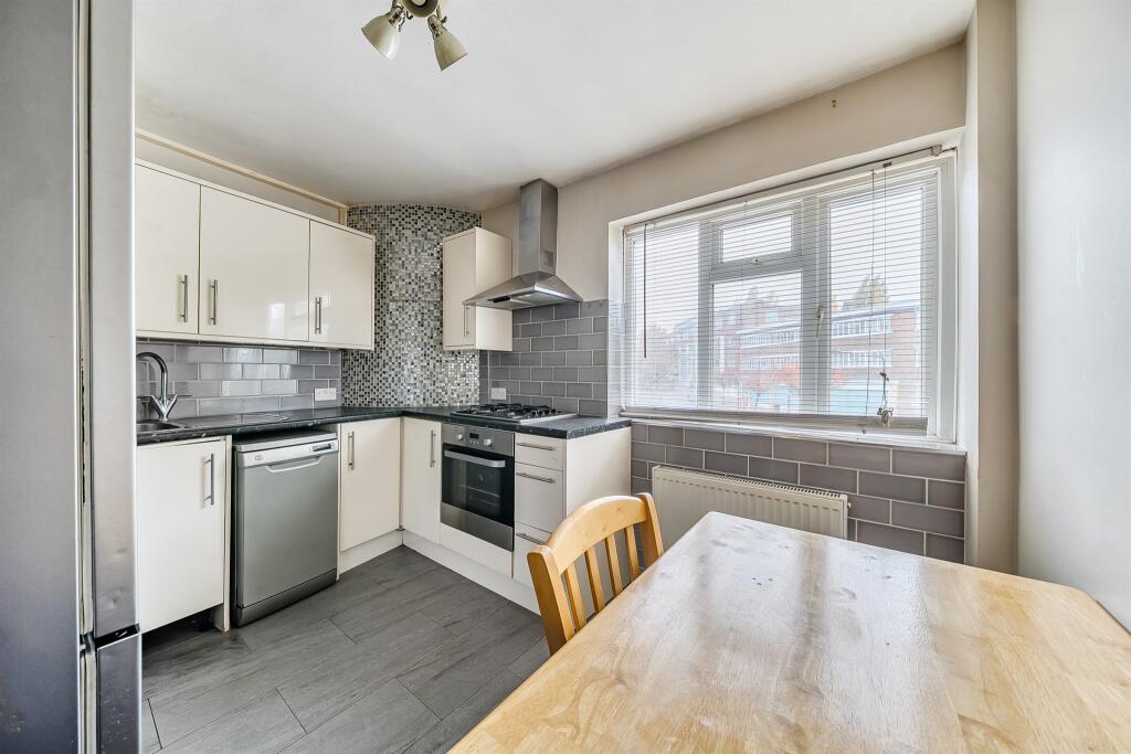 2 bed Apartment for rent in London. From Barnard Marcus Lettings - Ealing Lettings