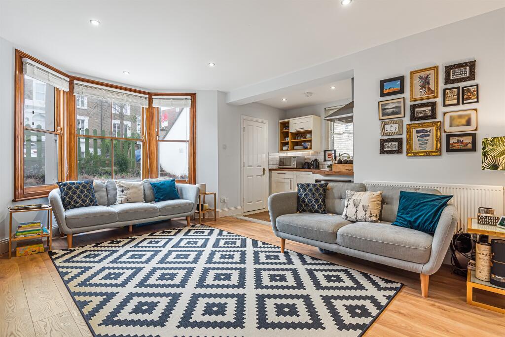2 bed 1st Floor Flat for rent in Acton. From Barnard Marcus Lettings - Ealing Lettings 2 bed 1st Floor Flat for rent in Acton. From Barnard Marcus Lettings - Ealing Lettings