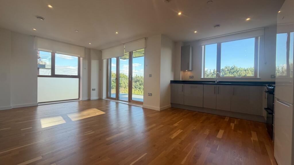 2 bed 1st Floor Flat for rent in Greenford. From Barnard Marcus Lettings - Ealing Lettings