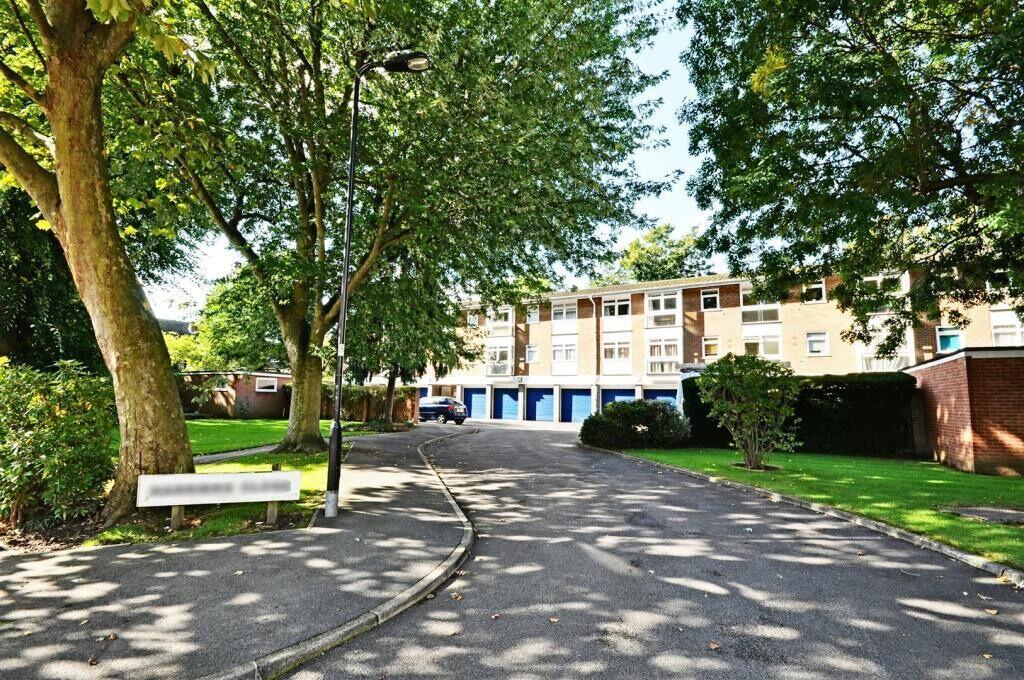 2 bed 1st Floor Flat for rent in Acton. From Barnard Marcus Lettings - Ealing Lettings 2 bed 1st Floor Flat for rent in Acton. From Barnard Marcus Lettings - Ealing Lettings