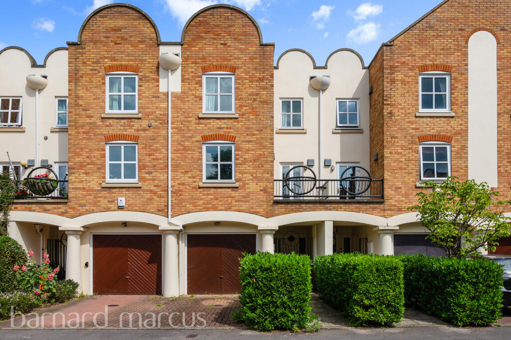 4 bed Detached for rent in Isleworth. From Barnard Marcus - East Sheen