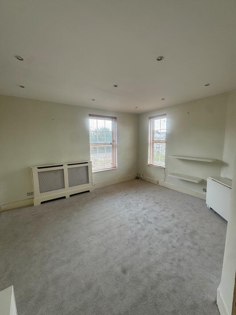 3 bed Annexe for rent in Barnes. From Barnard Marcus - East Sheen