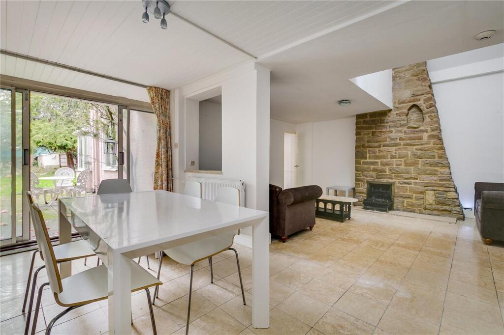4 bed Detached for rent in Barnes. From Barnard Marcus - East Sheen 4 bed Detached for rent in Barnes. From Barnard Marcus - East Sheen