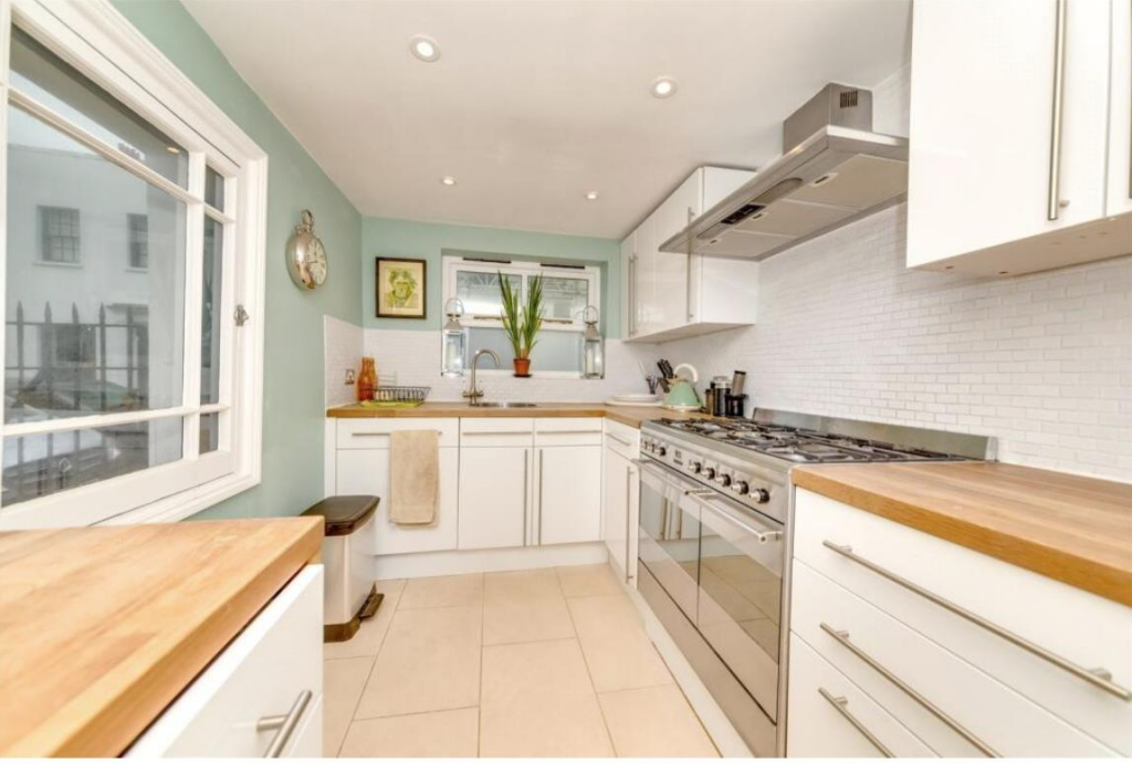 4 bed Detached for rent in London. From Barnard Marcus - East Sheen