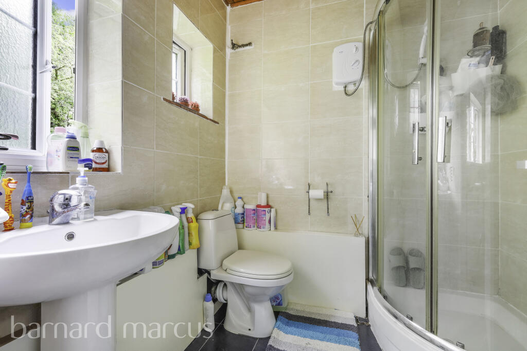 2 bed Apartment for rent in Epsom. From Barnard Marcus Lettings - Epsom - Lettings