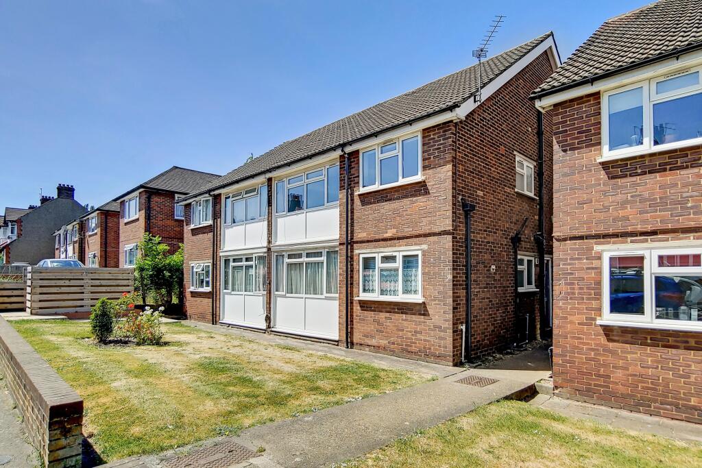 2 bed 1st Floor Flat for rent in Worcester Park. From Barnard Marcus Lettings - Epsom - Lettings