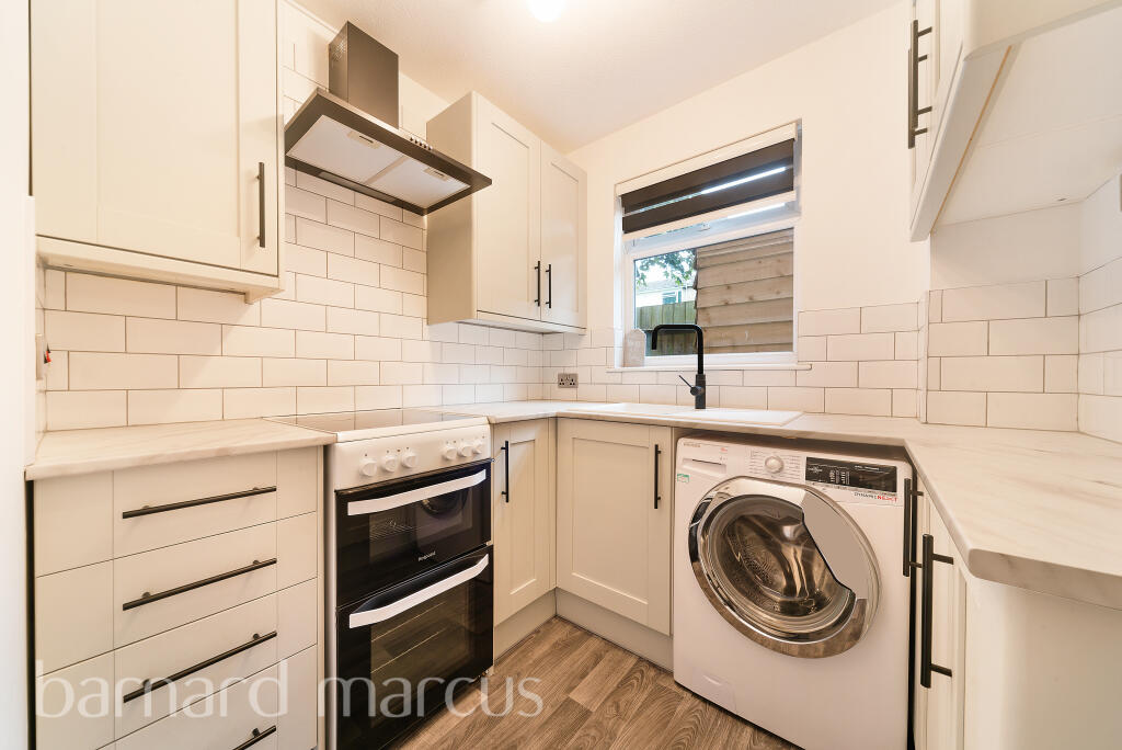 1 bed Detached for rent in Epsom. From Barnard Marcus Lettings - Epsom - Lettings