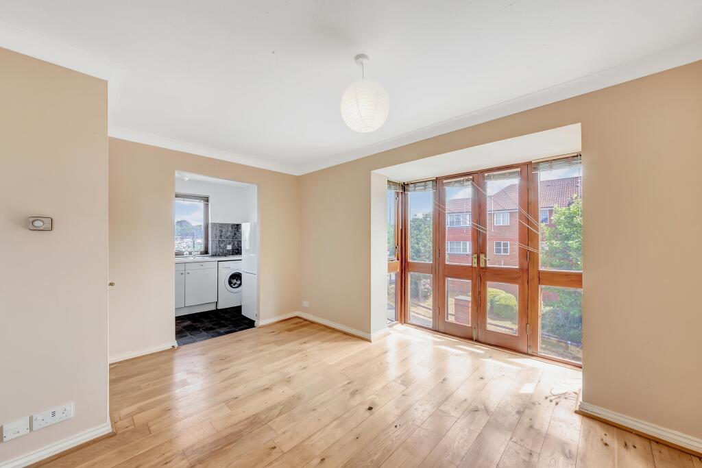 4 bed Studio for rent in Ewell. From Barnard Marcus Lettings - Epsom - Lettings 4 bed Studio for rent in Ewell. From Barnard Marcus Lettings - Epsom - Lettings