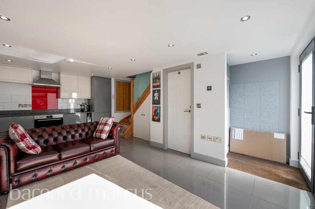 1 bed Detached for rent in Epsom. From Barnard Marcus Lettings - Epsom - Lettings 1 bed Detached for rent in Epsom. From Barnard Marcus Lettings - Epsom - Lettings