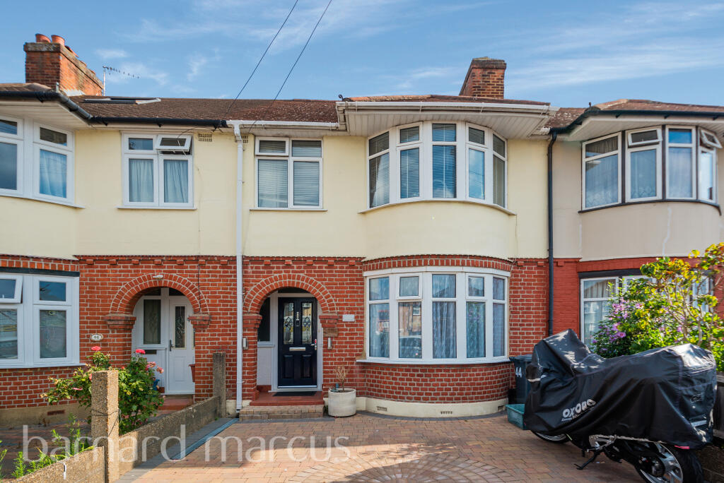 3 bed Detached House for rent in Feltham. From Barnard Marcus Lettings - Feltham Lettings