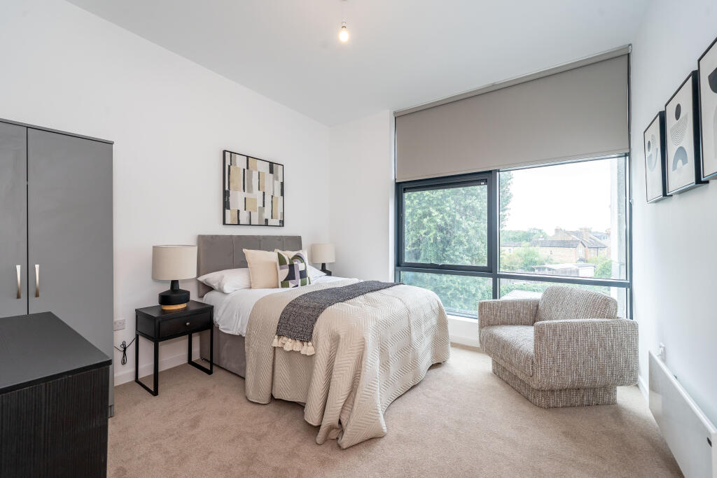 2 bed 1st Floor Flat for rent in Staines-upon-Thames. From Barnard Marcus Lettings - Feltham Lettings