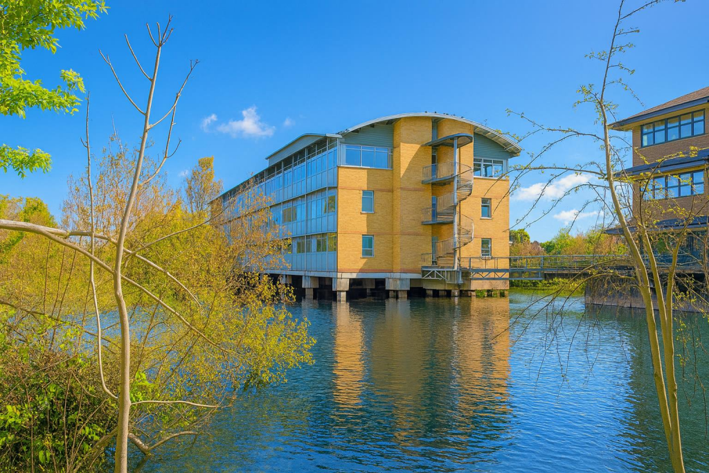 2 bed 1st Floor Flat for rent in Staines-upon-Thames. From Barnard Marcus Lettings - Feltham Lettings 2 bed 1st Floor Flat for rent in Staines-upon-Thames. From Barnard Marcus Lettings - Feltham Lettings