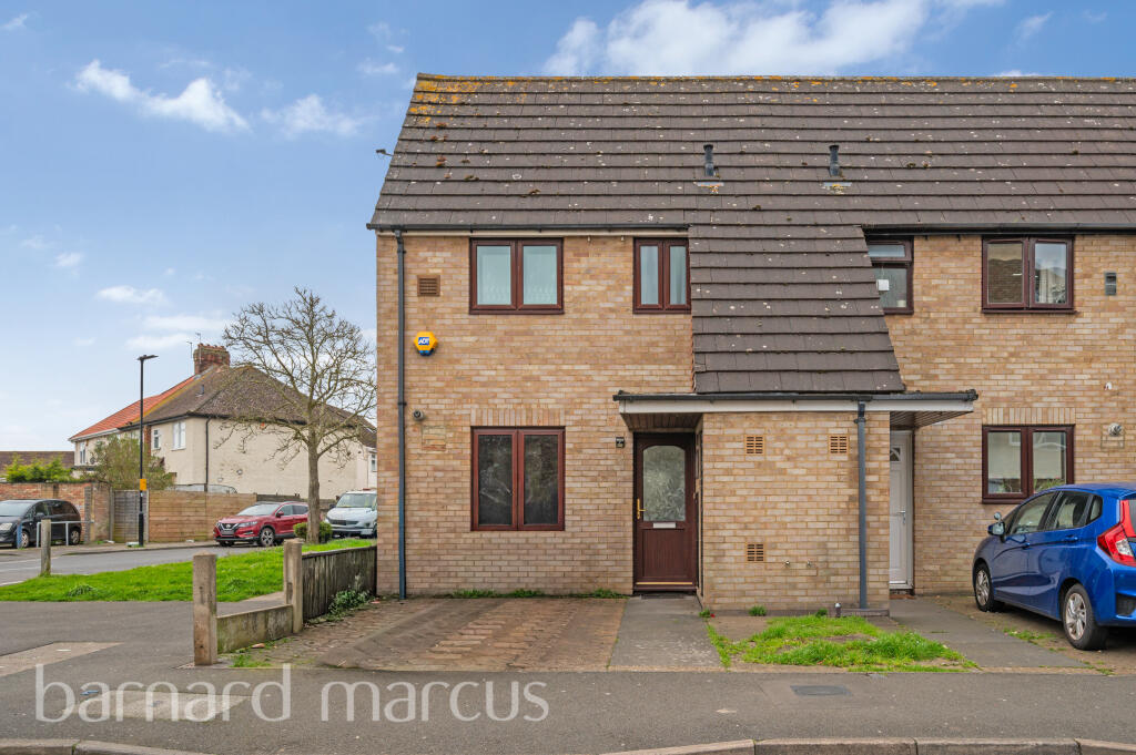 3 bed Detached for rent in Hounslow. From Barnard Marcus Lettings - Feltham Lettings 3 bed Detached for rent in Hounslow. From Barnard Marcus Lettings - Feltham Lettings