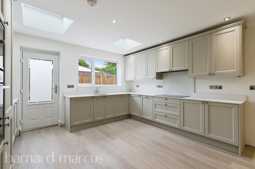 4 bed Detached for rent in Feltham. From Barnard Marcus Lettings - Feltham Lettings 4 bed Detached for rent in Feltham. From Barnard Marcus Lettings - Feltham Lettings