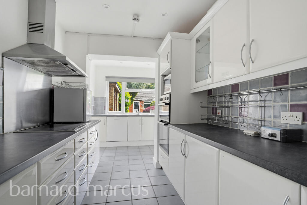 5 bed Semi Detached for rent in West Bedfont. From Barnard Marcus Lettings - Feltham Lettings