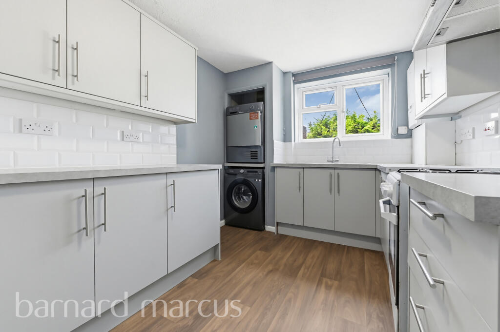 2 bed 1st Floor Flat for rent in Feltham. From Barnard Marcus Lettings - Feltham Lettings