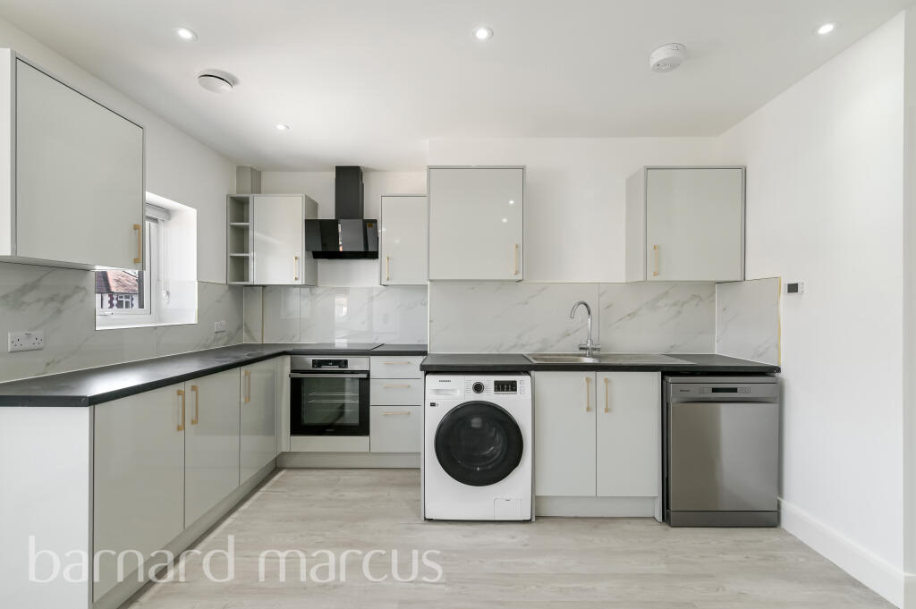 2 bed 1st Floor Flat for rent in Feltham. From Barnard Marcus Lettings - Feltham Lettings