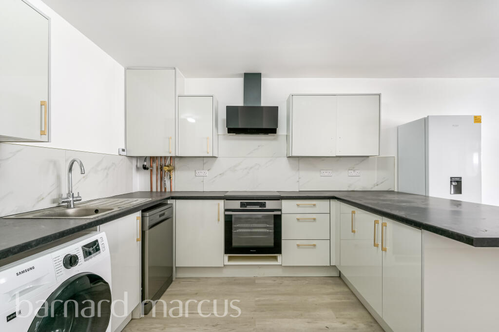 2 bed Annexe for rent in Feltham. From Barnard Marcus Lettings - Feltham Lettings