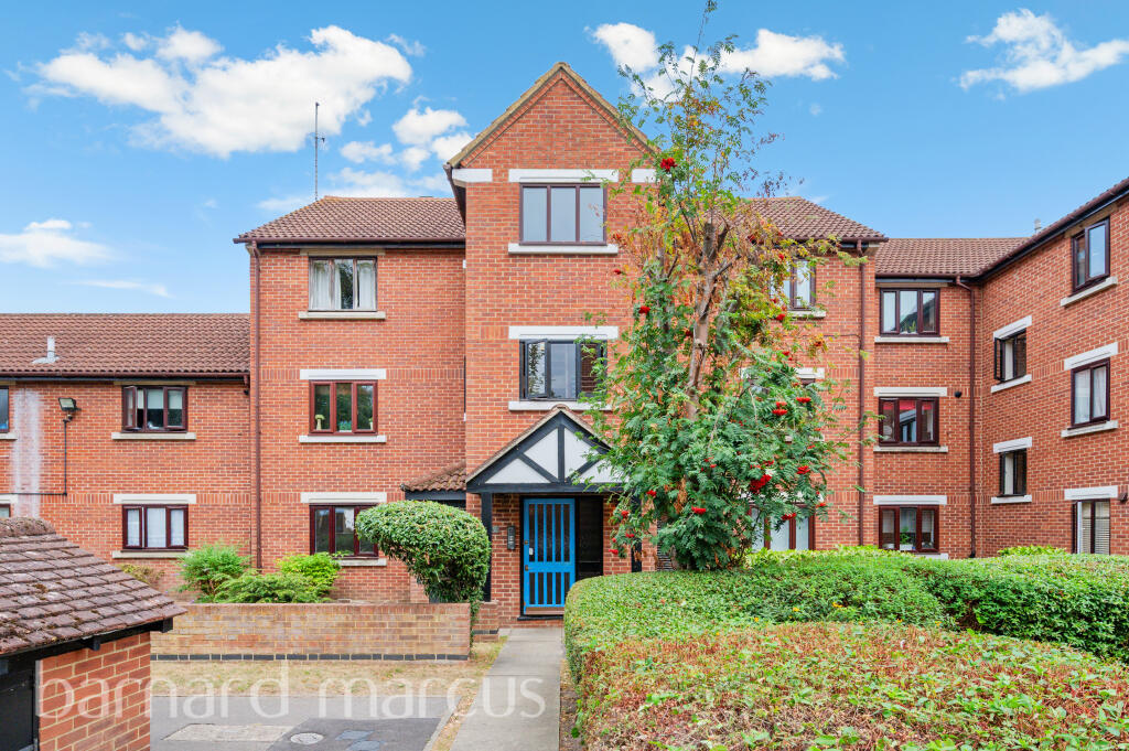 1 bed 1st Floor Flat for rent in Feltham. From Barnard Marcus Lettings - Feltham Lettings
