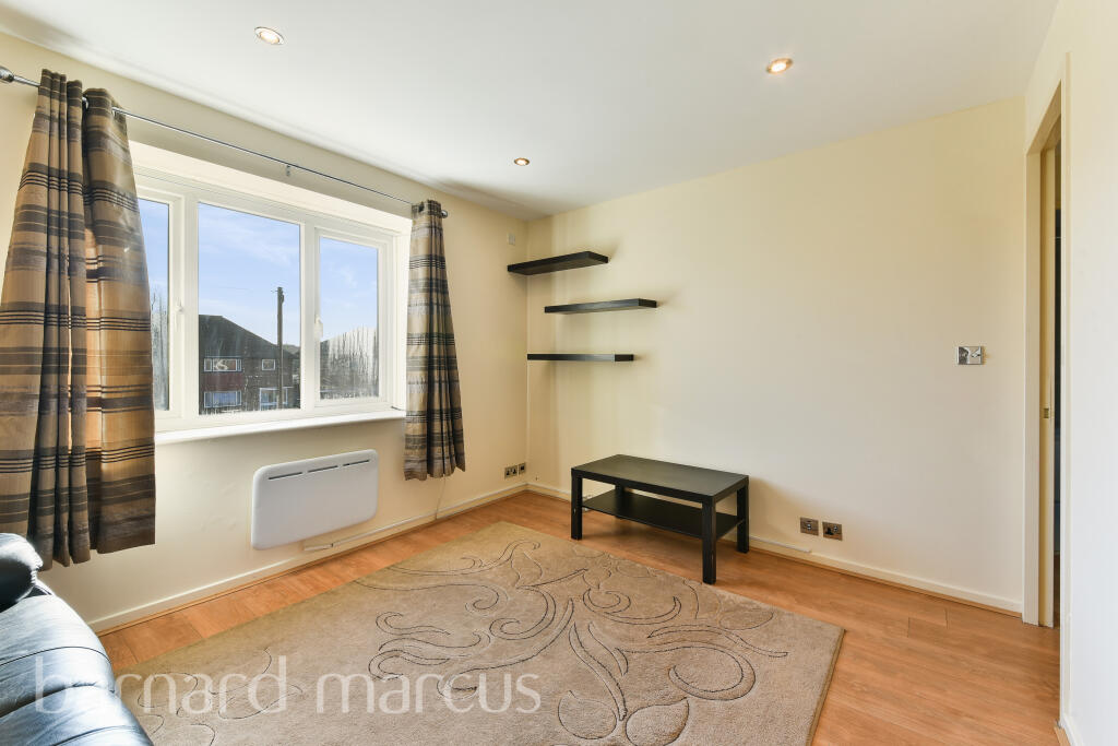 1 bed 1st Floor Flat for rent in Feltham. From Barnard Marcus Lettings - Feltham Lettings