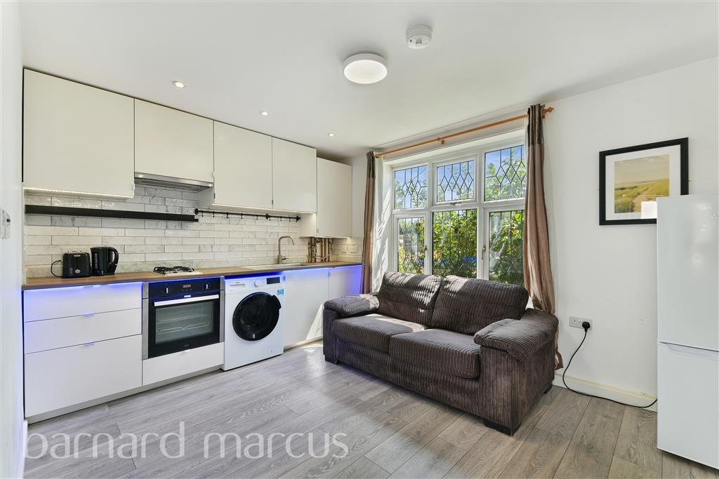1 bed 1st Floor Flat for rent in Feltham. From Barnard Marcus Lettings - Feltham Lettings