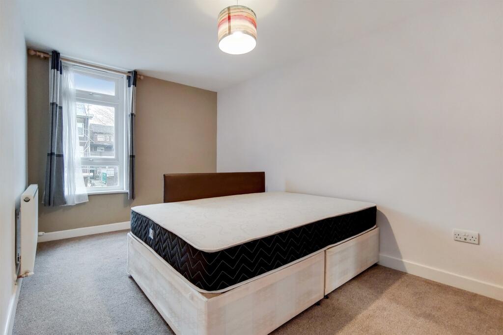 2 bed Maisonette for rent in Camberwell. From Barnard Marcus Lettings - Kennington Lettings