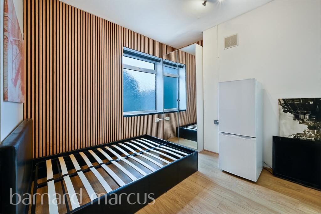 4 bed Apartment for rent in London. From Barnard Marcus Lettings - Kennington Lettings