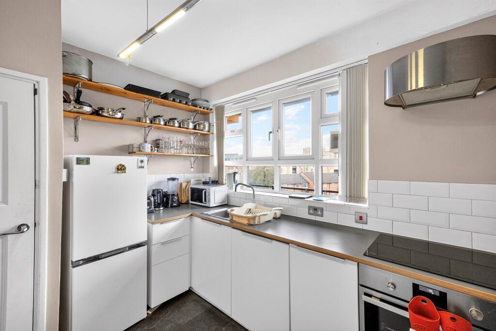 2 bed Apartment for rent in Camberwell. From Barnard Marcus Lettings - Kennington Lettings