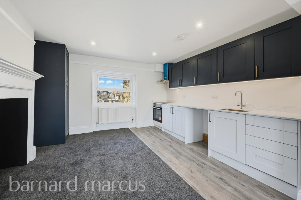3 bed Apartment for rent in Clapham. From Barnard Marcus Lettings - Kennington Lettings