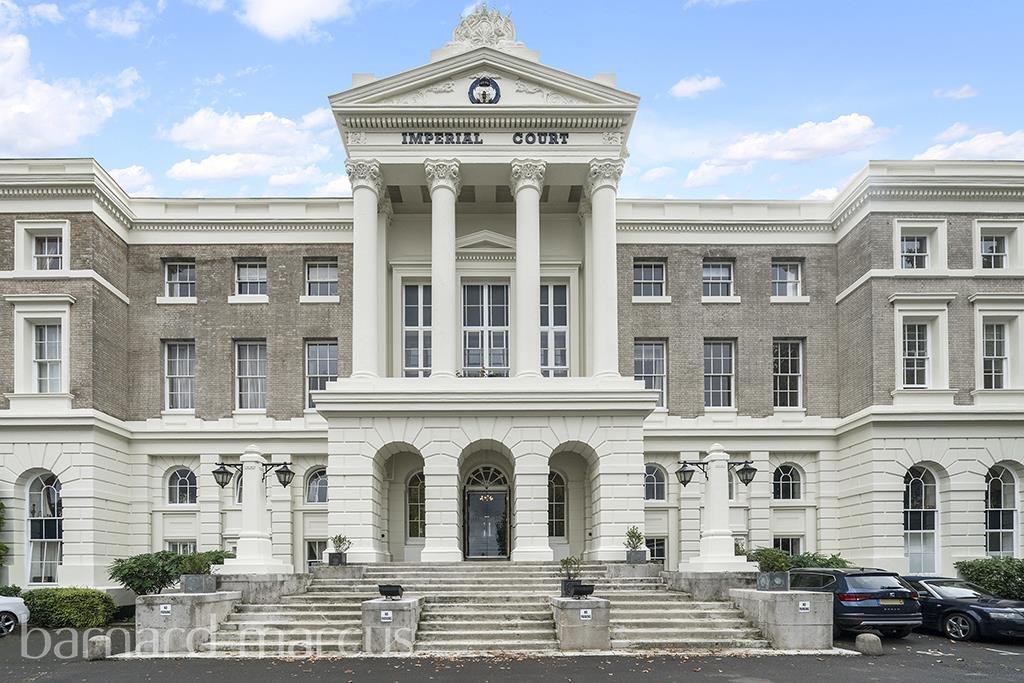 3 bed Apartment for rent in Camberwell. From Barnard Marcus Lettings - Kennington Lettings