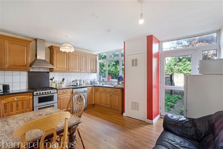 4 bed Detached for rent in London. From Barnard Marcus Lettings - Kennington Lettings 4 bed Detached for rent in London. From Barnard Marcus Lettings - Kennington Lettings