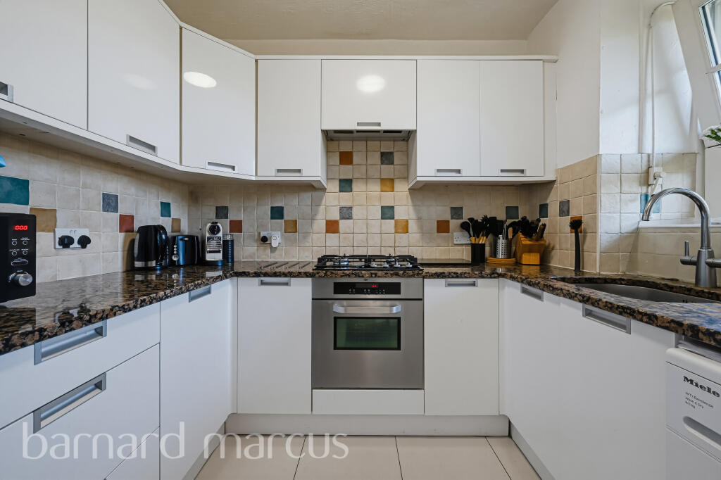 2 bed 1st Floor Flat for rent in Westminster. From Barnard Marcus Lettings - Kennington Lettings