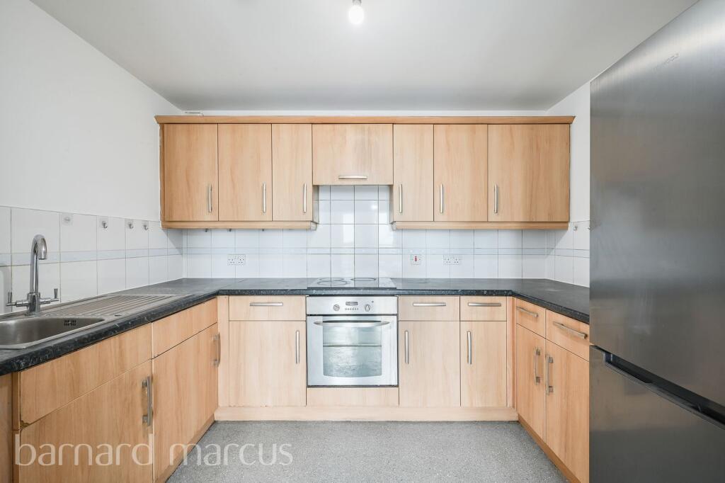 2 bed 1st Floor Flat for rent in Croydon. From Barnard Marcus Lettings - Morden Lettings